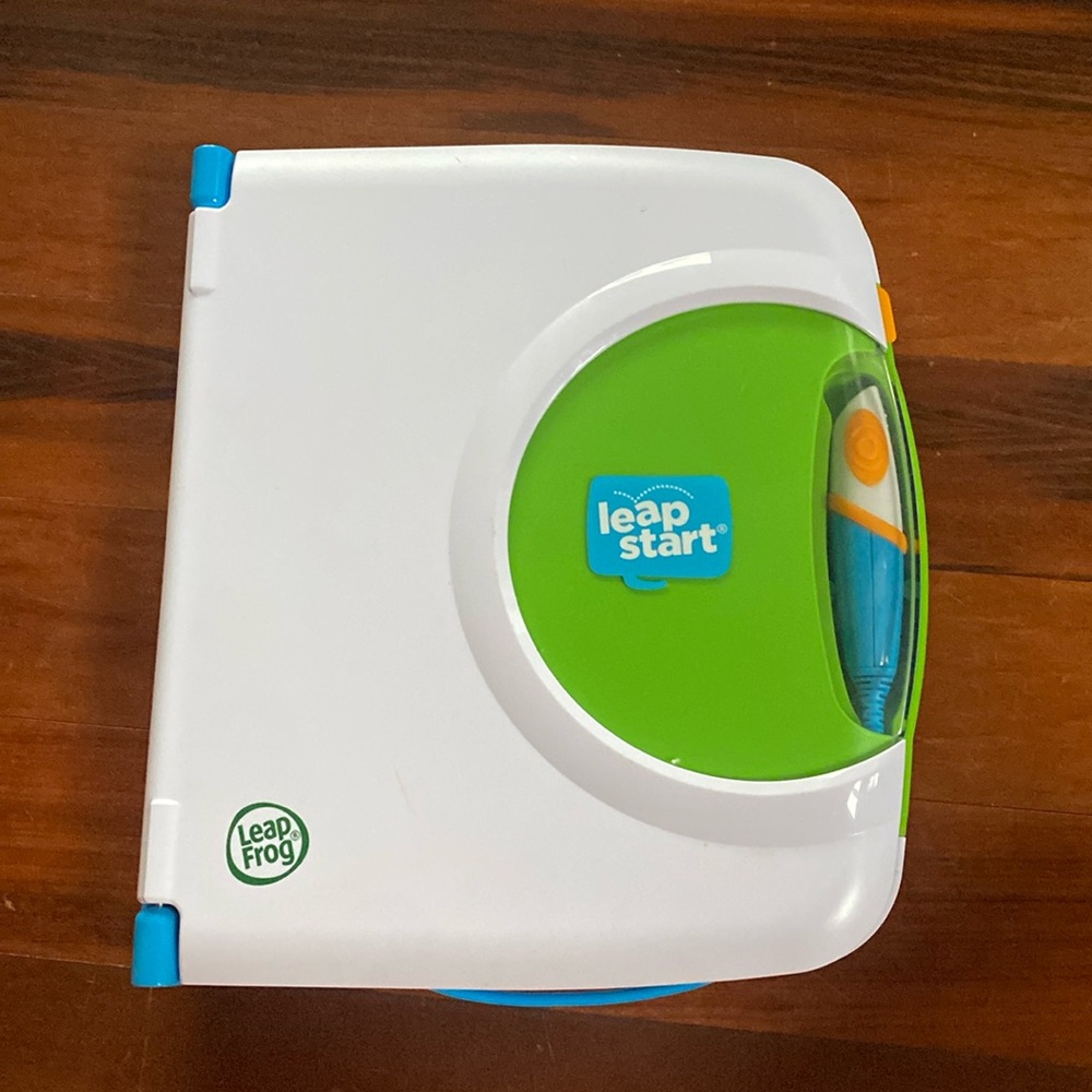 LeapFrog LeapStart® Learning Success with 2 books